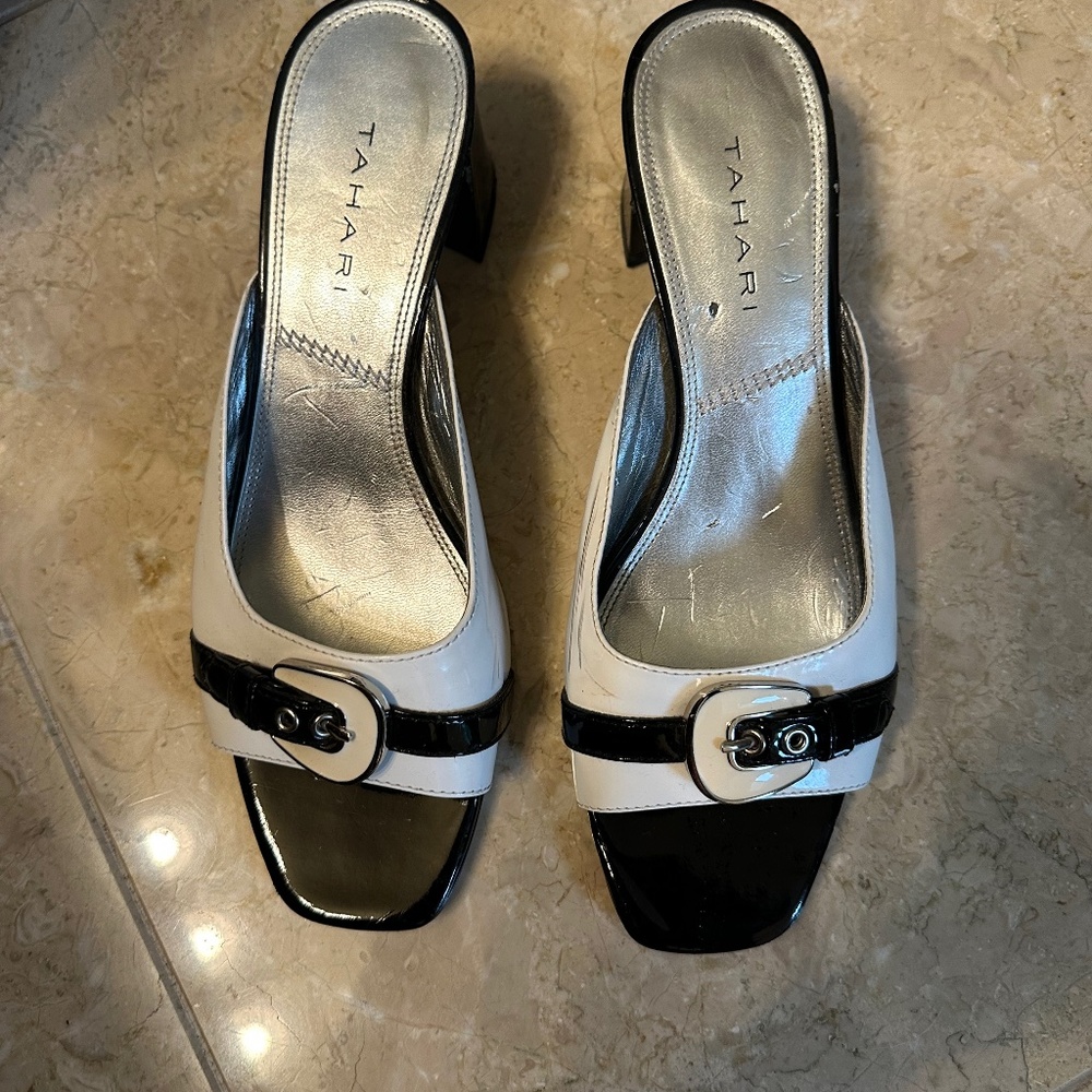 Tahari sandals “Shari”